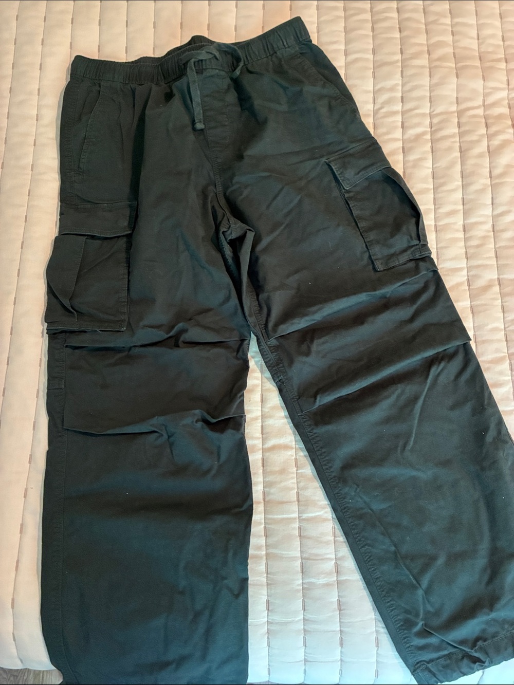 H&M Men's Black Cargo Jogger Pants